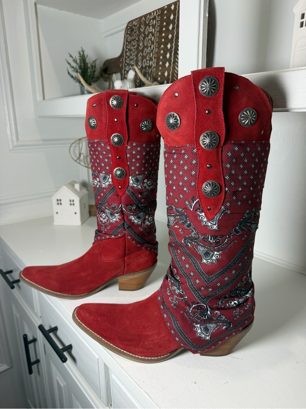 Dingo Womens 9M Red Suede Bandana Cowboy Boots Concho Western Cowgirl